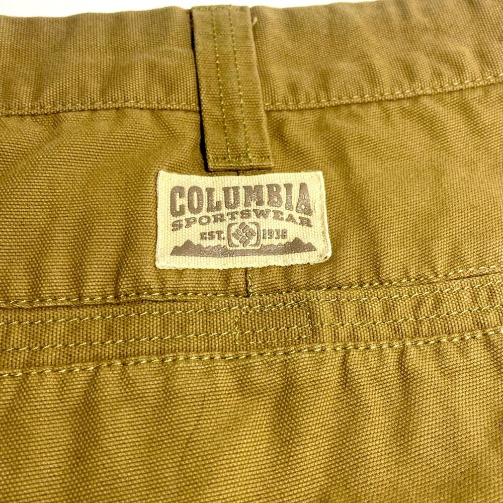 Men’s Columbia Shorts Khaki Outdoor Hiking Preppy Size 46 x 8 - Picture 3 of 5